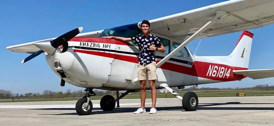 Dayton Aviation Services student pilot with an instructor