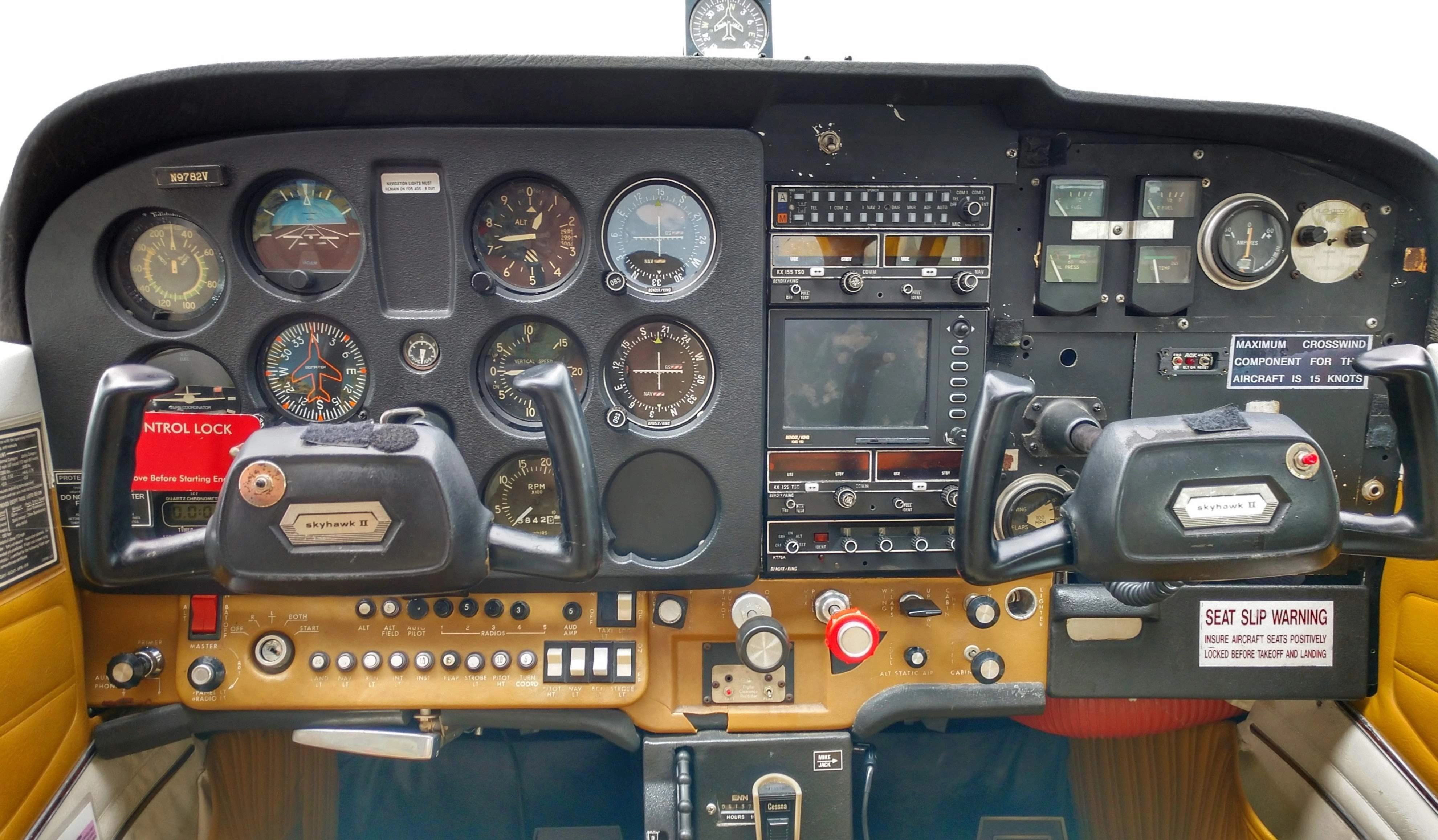 Instrument panel in a Dayton Aviation Services training aircraft